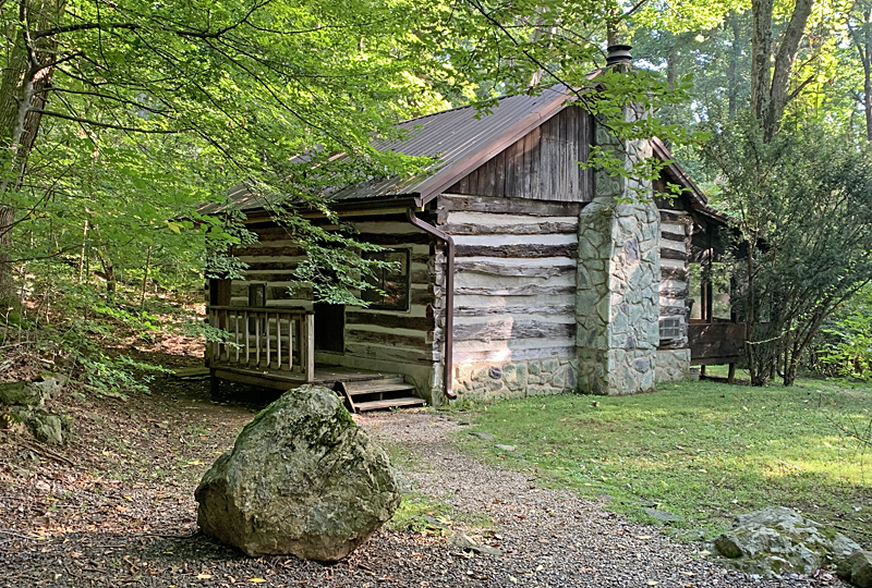 Quiet Oak Pet-Friendly Luxury Log Cabin Exterior