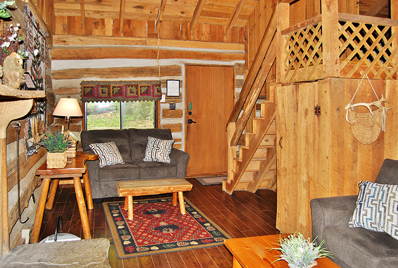 Quiet Oak Pet-Friendly Luxury Log Cabin Living Area