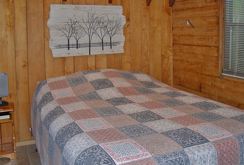 Quiet Oak Pet-Friendly Luxury Log Cabin Bedroom